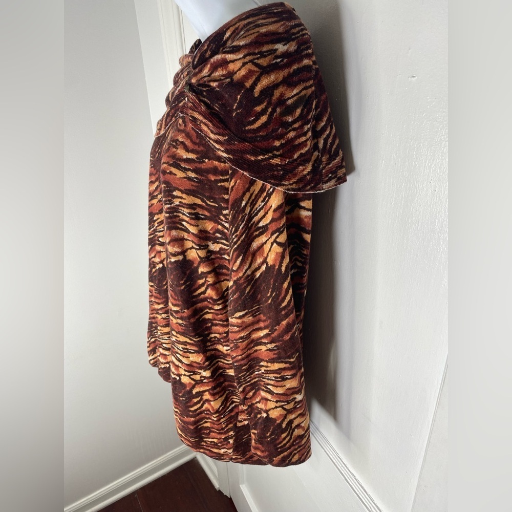 Reba XL Animal Print Cowl Neck Dillards Lightweight Sweater - Picture 3 of 6